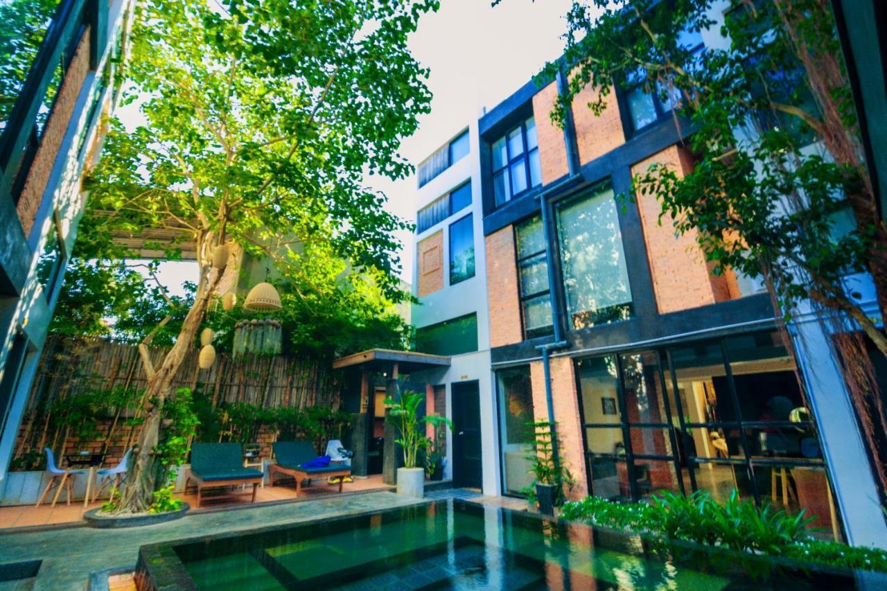 1004 Boutique Hotel Siem Reap Exterior photo