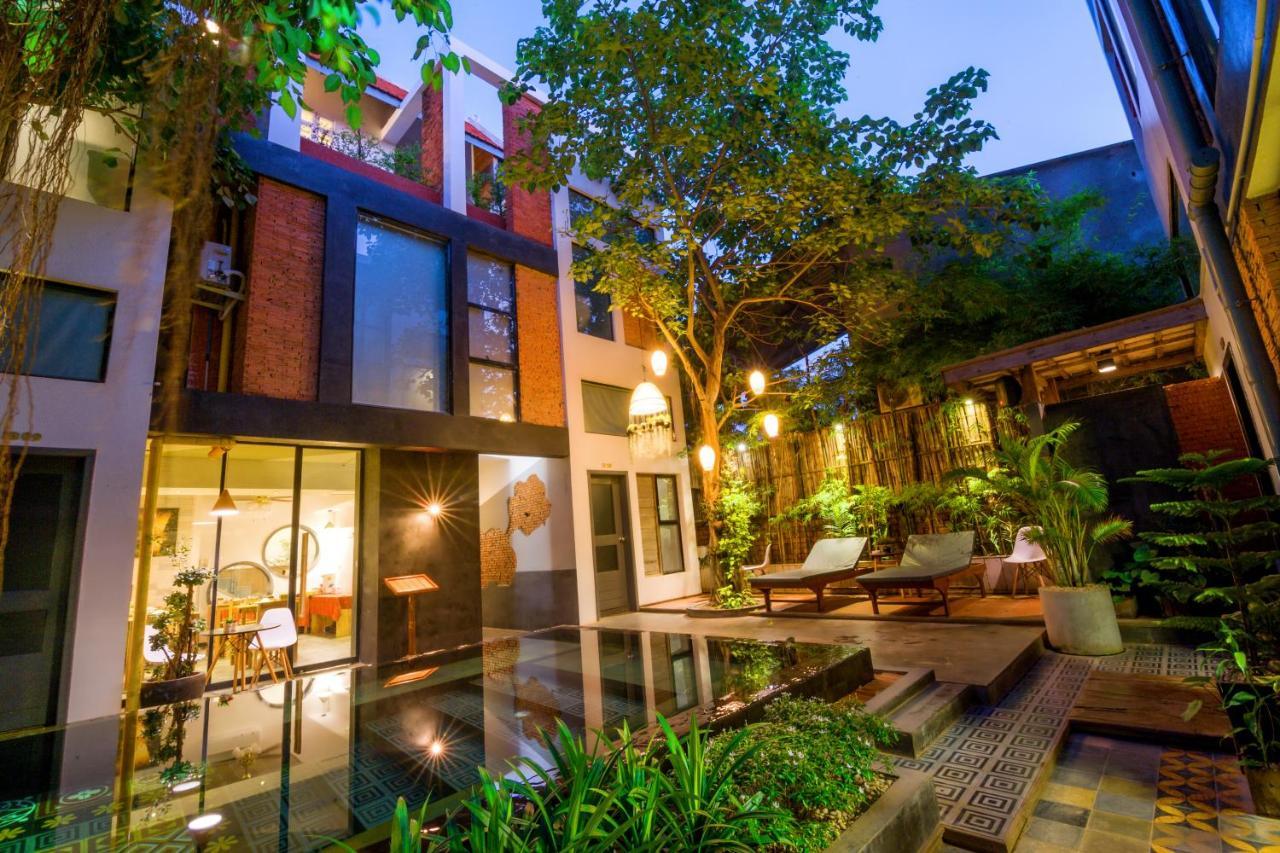 1004 Boutique Hotel Siem Reap Exterior photo