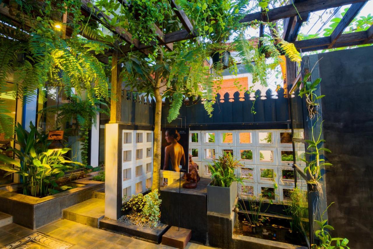 1004 Boutique Hotel Siem Reap Exterior photo